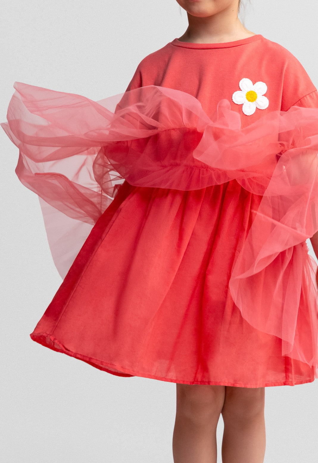 Robe en tulle broderie marguerite corail
