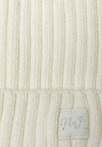 Colour: off-white