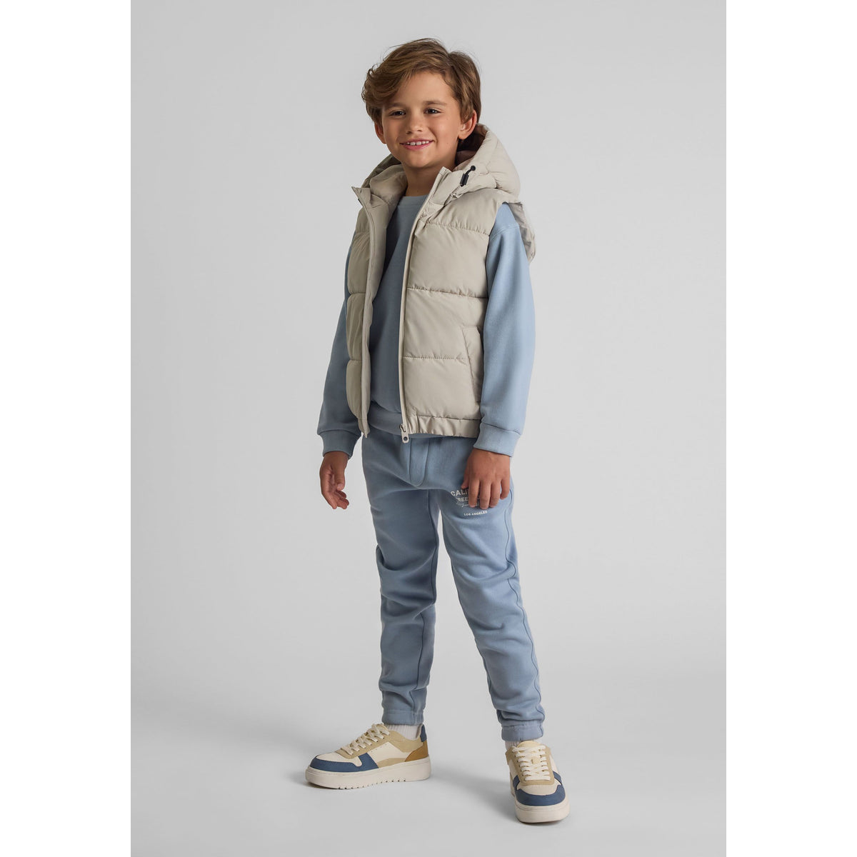 Boys' padded gilet in light grey — complete product view for square Shop card