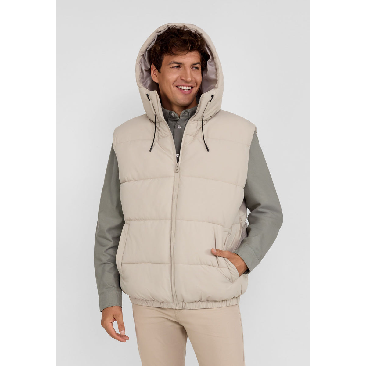 Men's padded gilet in light grey — complete product view for square Shop card