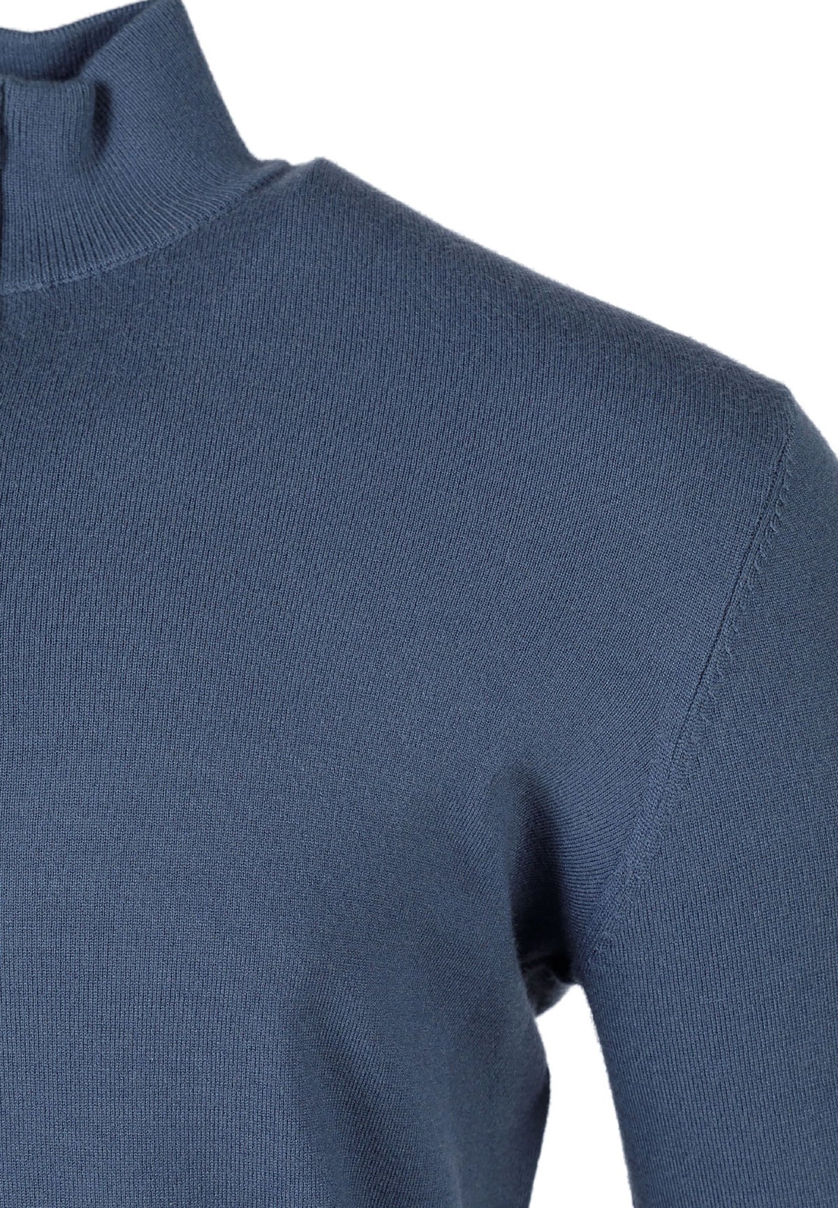 Close-up of a men's half zip jumper with a stand collar in blue.