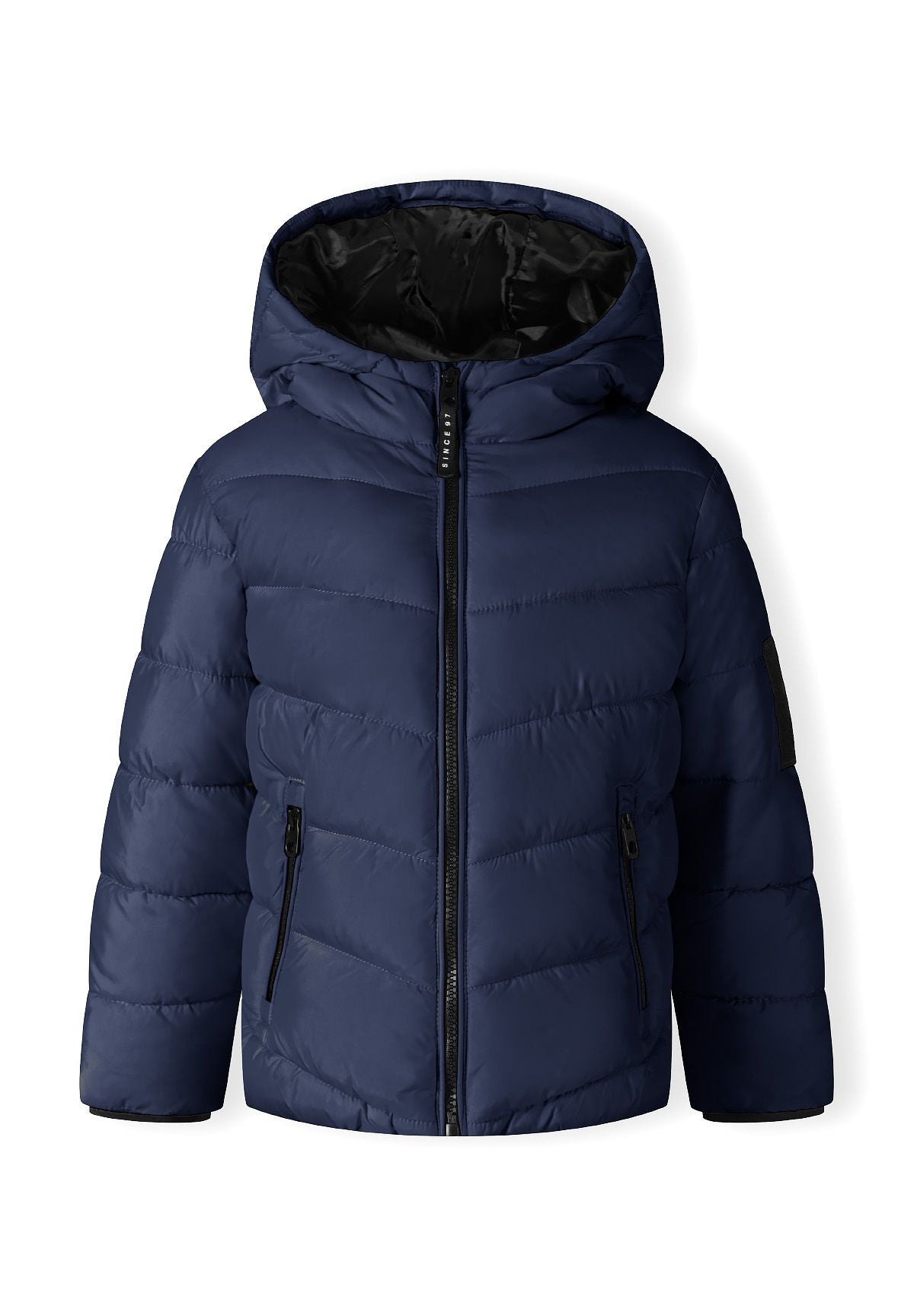 Donkerblauwe pufferjas met capuchon voor jongens, met ritszakken aan de voorkant.