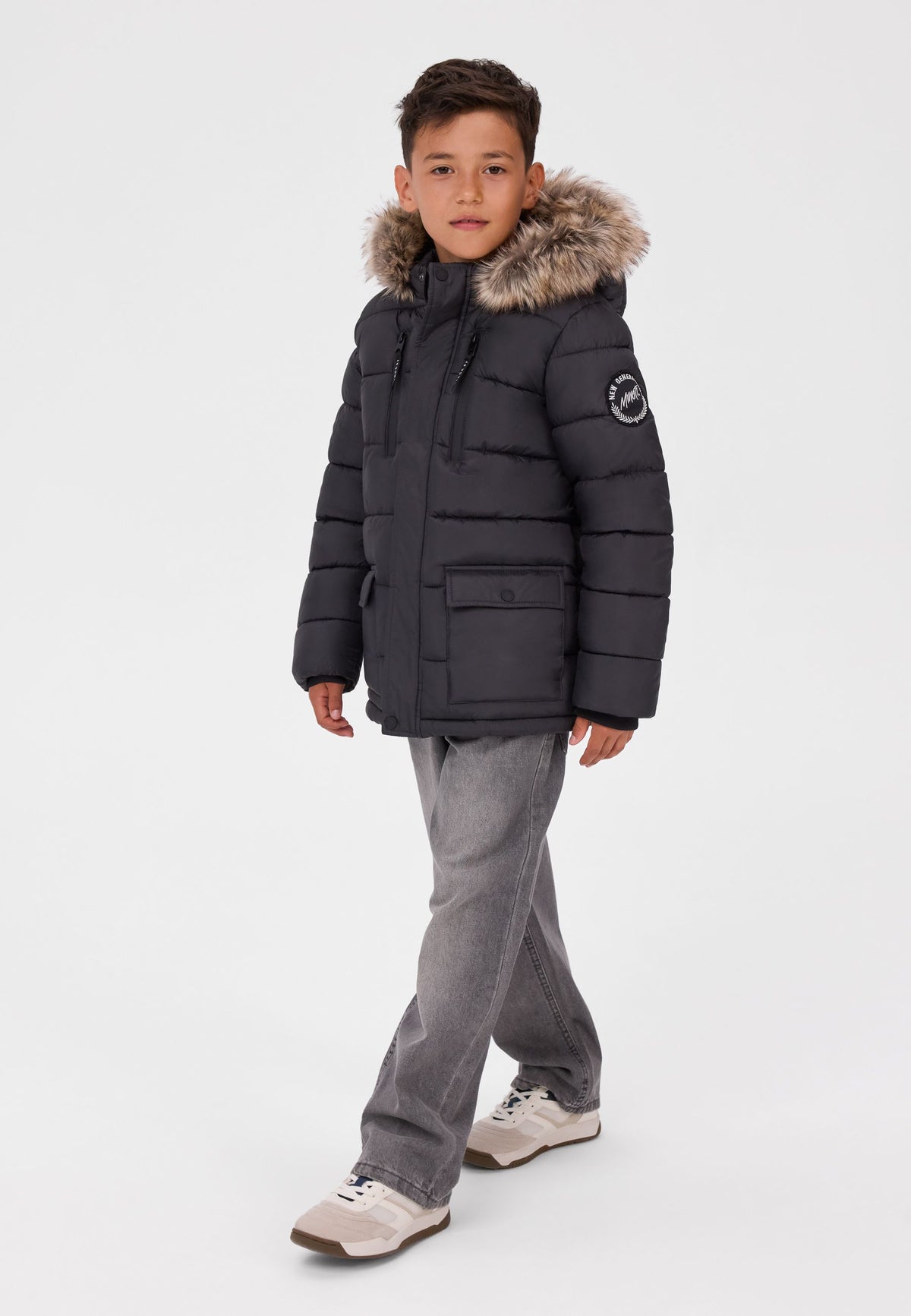 Boys' charcoal parka jacket with a faux fur trimmed hood – Minoti 33COAT506