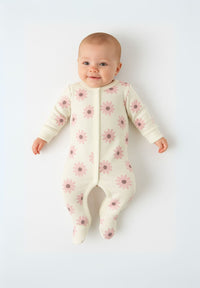 Colour: light pink