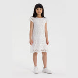 Colour: white