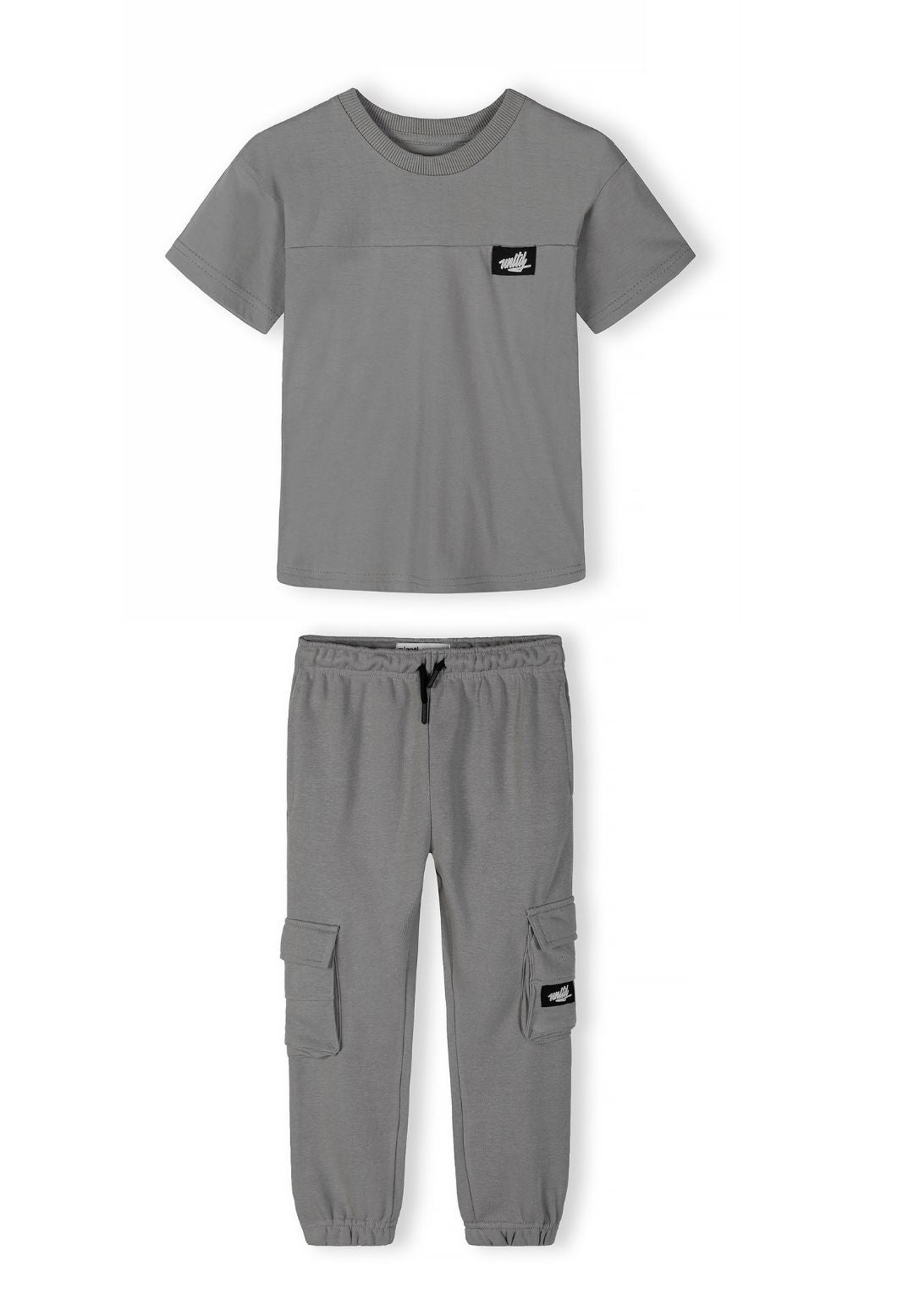 Boys grey jogging set with short-sleeved T-shirt and cargo pants, front view.