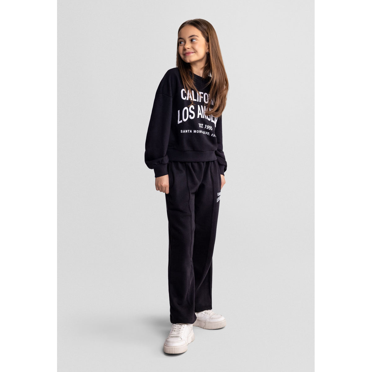 Girls' sweatshirt and wide leg trousers set in black — complete product view for square Shop card