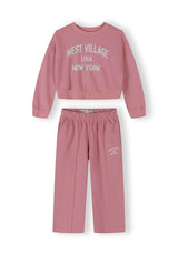 Colour: pink