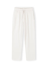 Colour: off-white