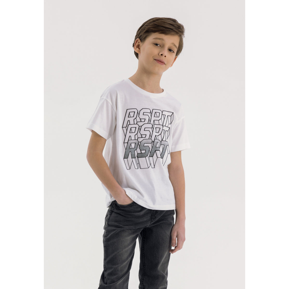 Boys' graphic t-shirt in white — complete product view for square Shop card