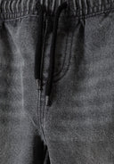 Spodnie jeans z kieszeniami cargo