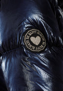 Błyszcząca kurtka ocieplana z odpinanym futrem