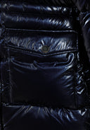 Błyszcząca kurtka ocieplana z odpinanym futrem