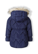 Pikowana kurtka zimowa z futerkiem i troczkiem w talii