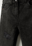 Spodnie jeans mom fit z przetarciami