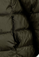 Kurtka z odpinanym kapturem i ukrytymi kieszeniami