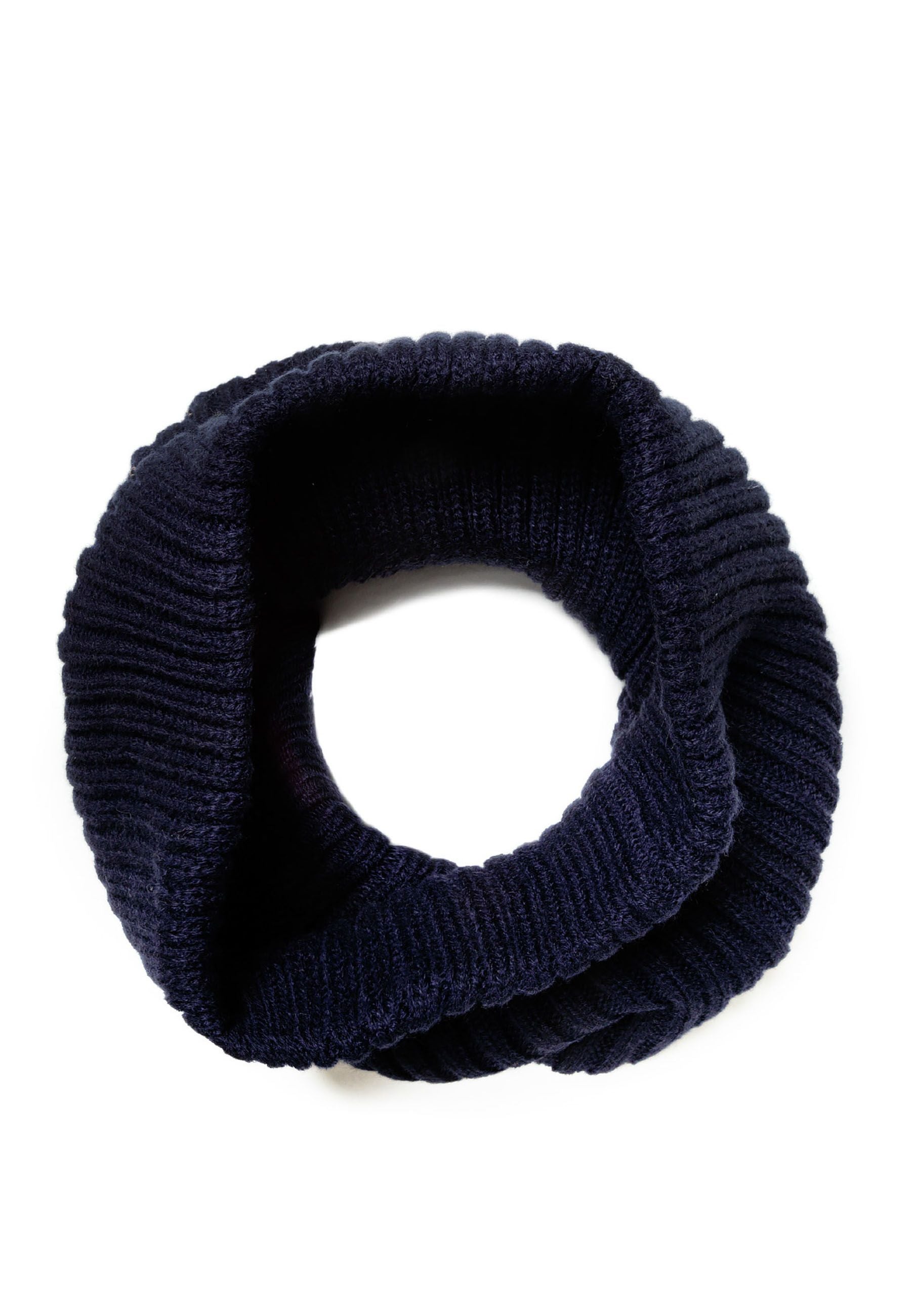 Detail of a navy ribbed snood for boys, designed for warmth and comfort.