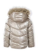 Kurtka z metalicznym połyskiem i futerkiem