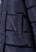 Długa kurtka zimowa z zapięciami po bokach