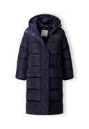 Długa kurtka zimowa z zapięciami po bokach