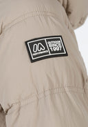 Kurtka pikowana z kapturem i kieszeniami na suwaki