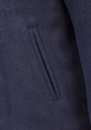 Dwurzędowy płaszcz z podszewką i kieszeniami