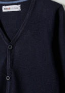 Cienki sweter rozpinany z guzikami i dekoltem w serek