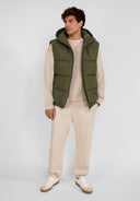 Bezrękawnik z tkaniny ripstop z kapturem i kieszeniami