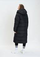 Długa pikowana kurtka zimowa z kapturem i kieszeniami na suwak