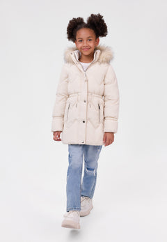 Manteau matelassé long crème pour fille, vue de face.