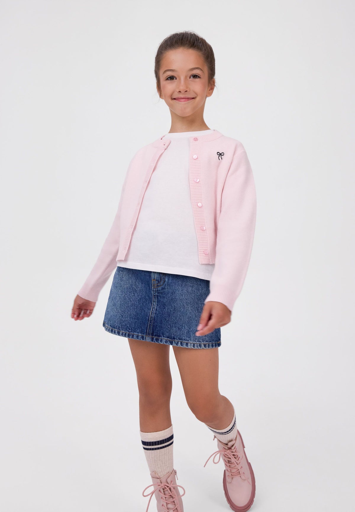 Girls' pink knitted cardigan with an embroidered bow – Minoti 32KNIT152, 2