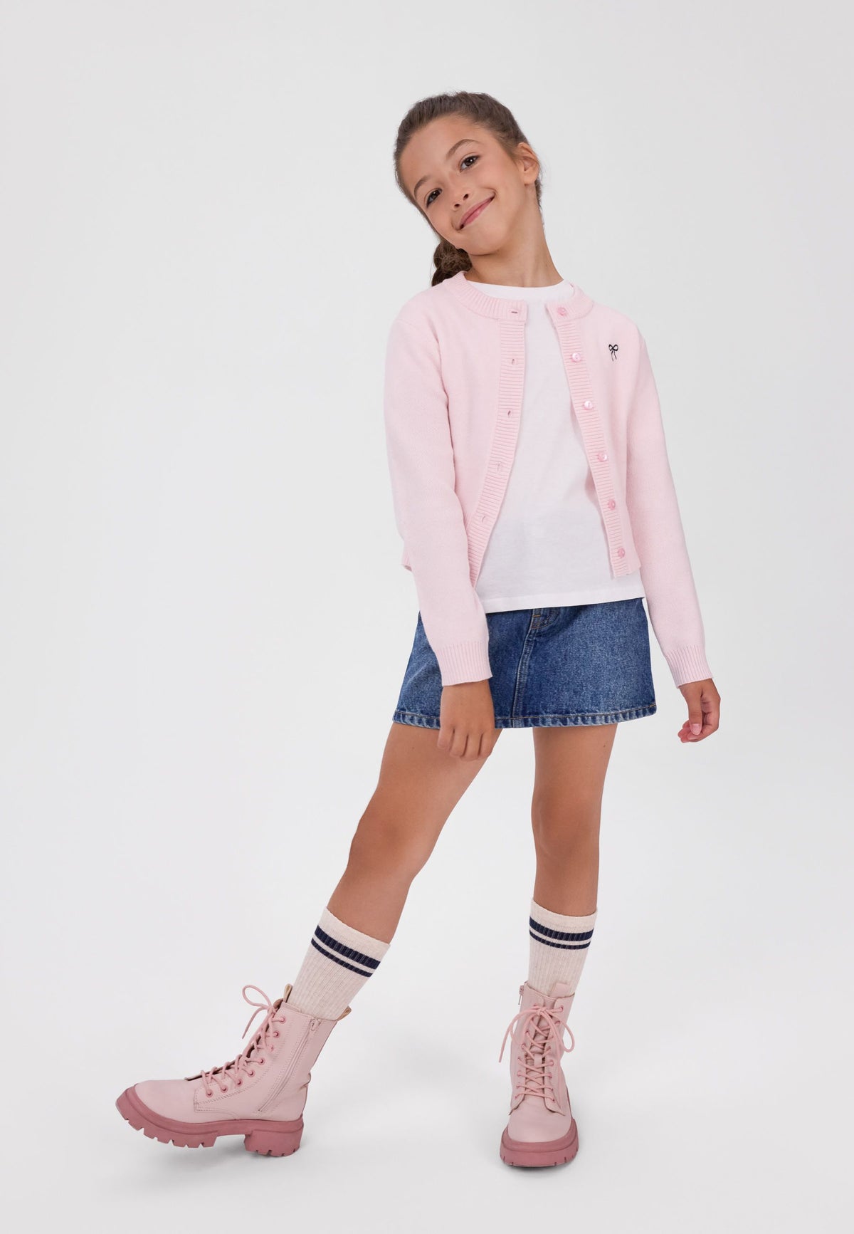 Girls' pink knitted cardigan with an embroidered bow – Minoti 32KNIT152, 3