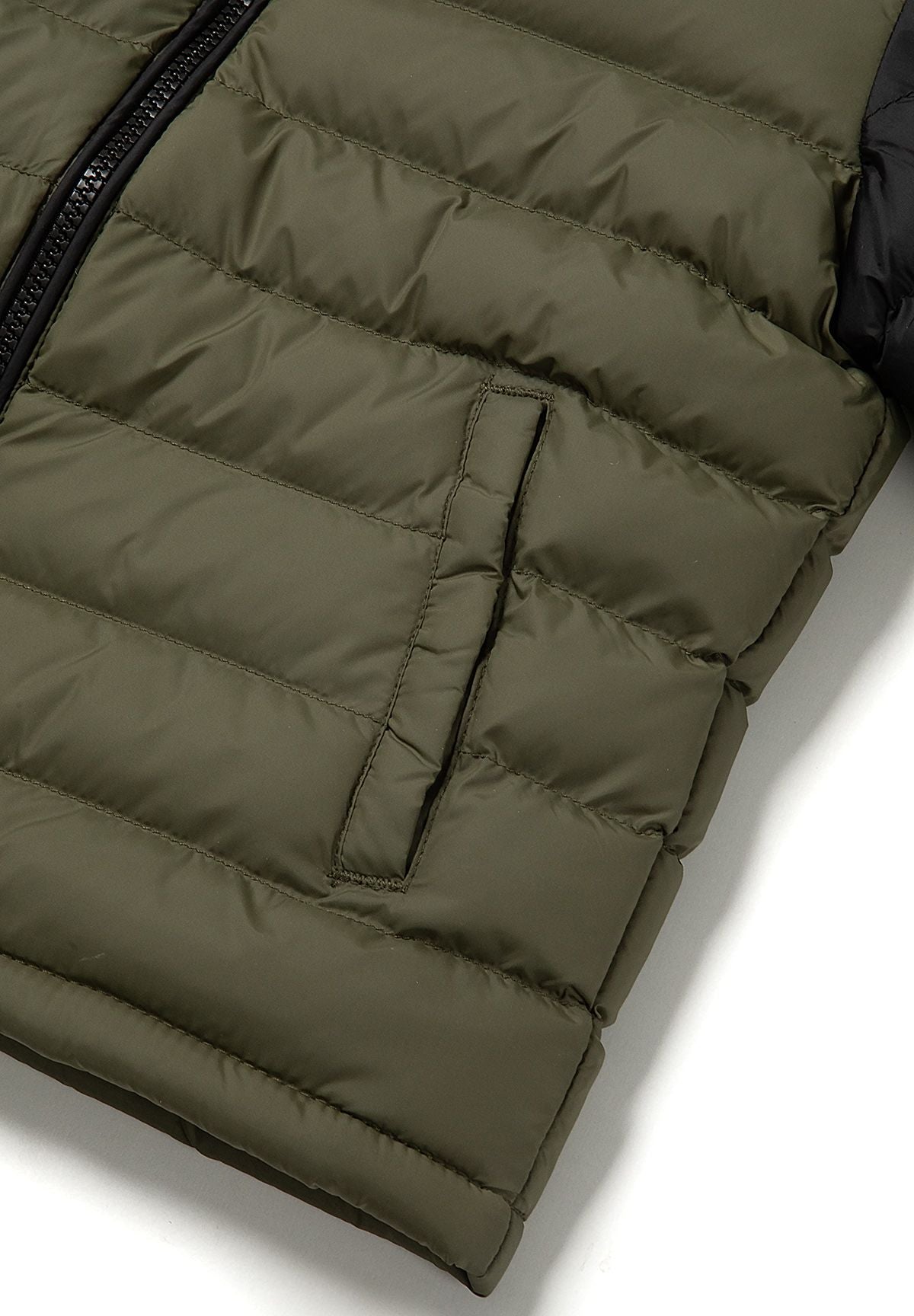 Boys' khaki puffer jacket with contrast black yoke and sleeves – Minoti 33COAT257, 6