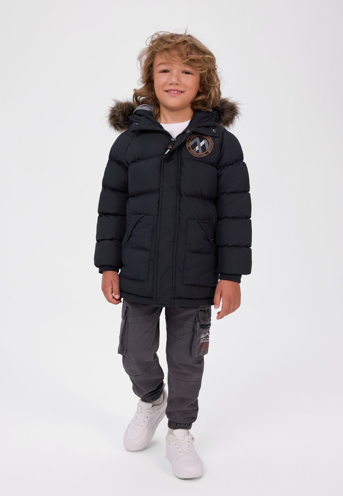 Boys' black parka jacket with detachable faux fur hood – Minoti 33COAT280