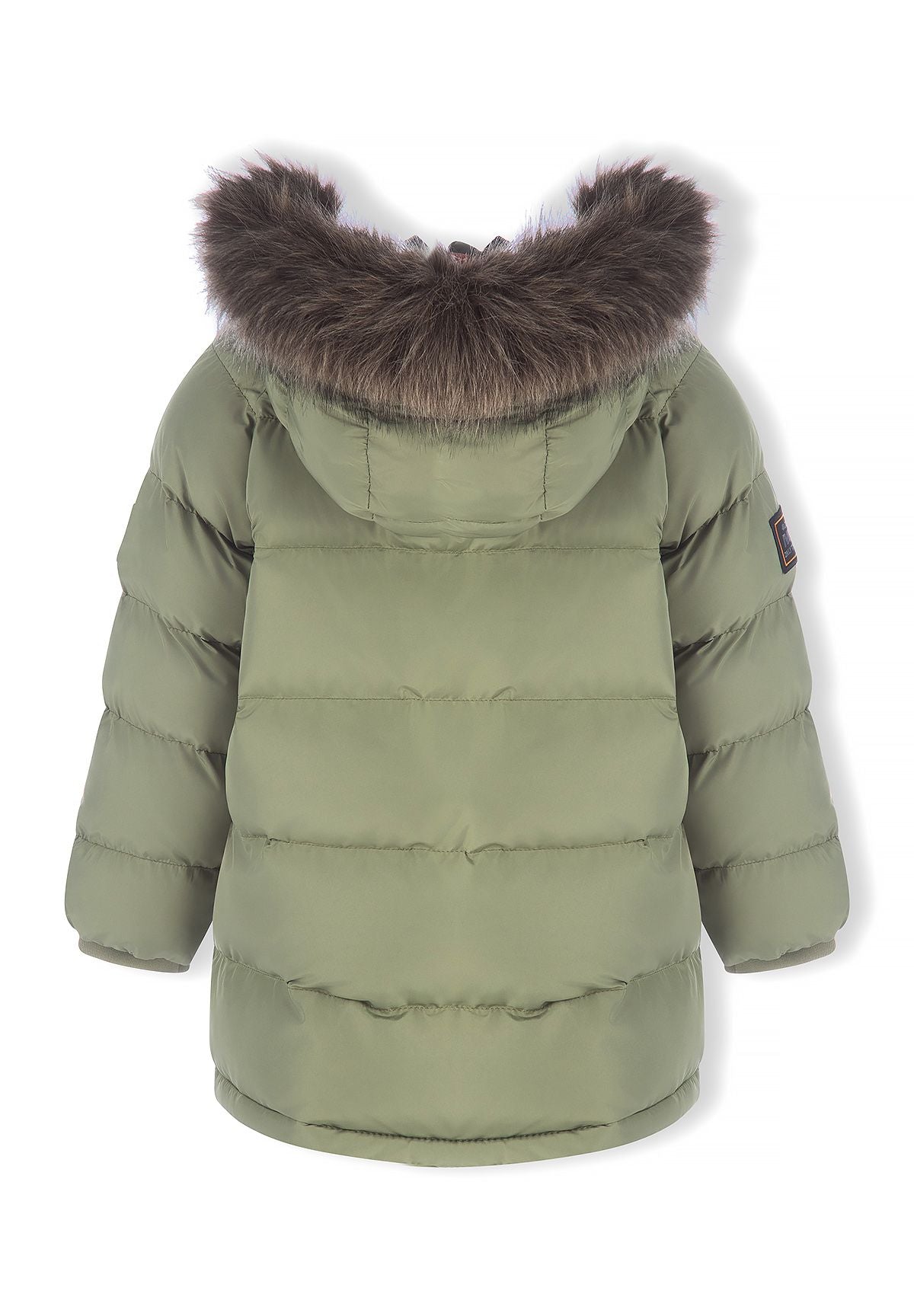Parka acolchada para niño en color oliva con ribete de la capucha desmontable, vista trasera.
