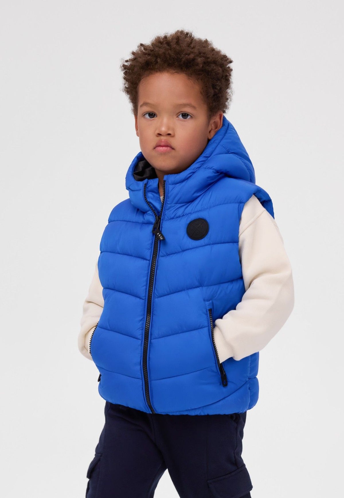 Boys' blue padded gilet with a hood and zipped pockets – Minoti 33GILET501, 2