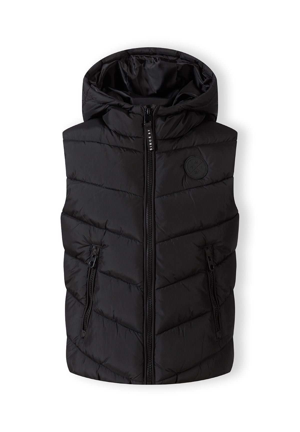 Chaleco acolchado con capucha negro para niño, vista frontal.