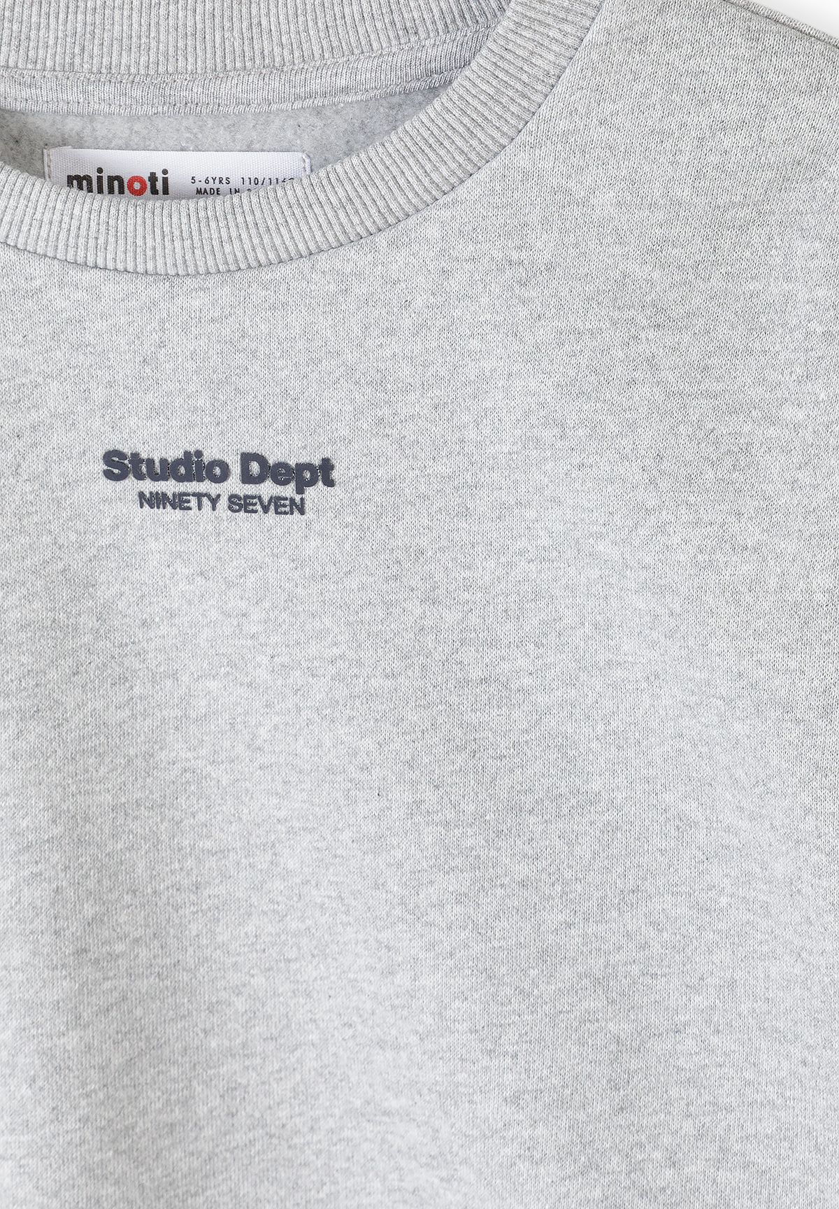 Kindersweatshirts met print in marineblauw en grijs gemêleerd (set van 2), detail van de print op het grijs gemêleerde sweatshirt.
