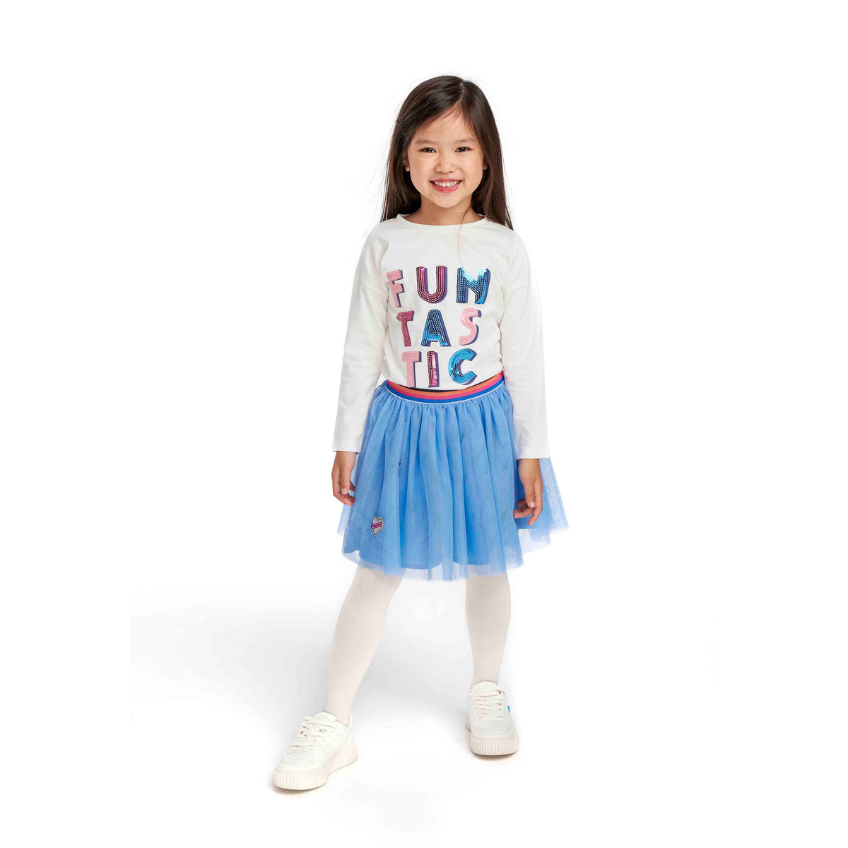 Girls' long-sleeved t-shirt in white — complete product view for square Shop card
