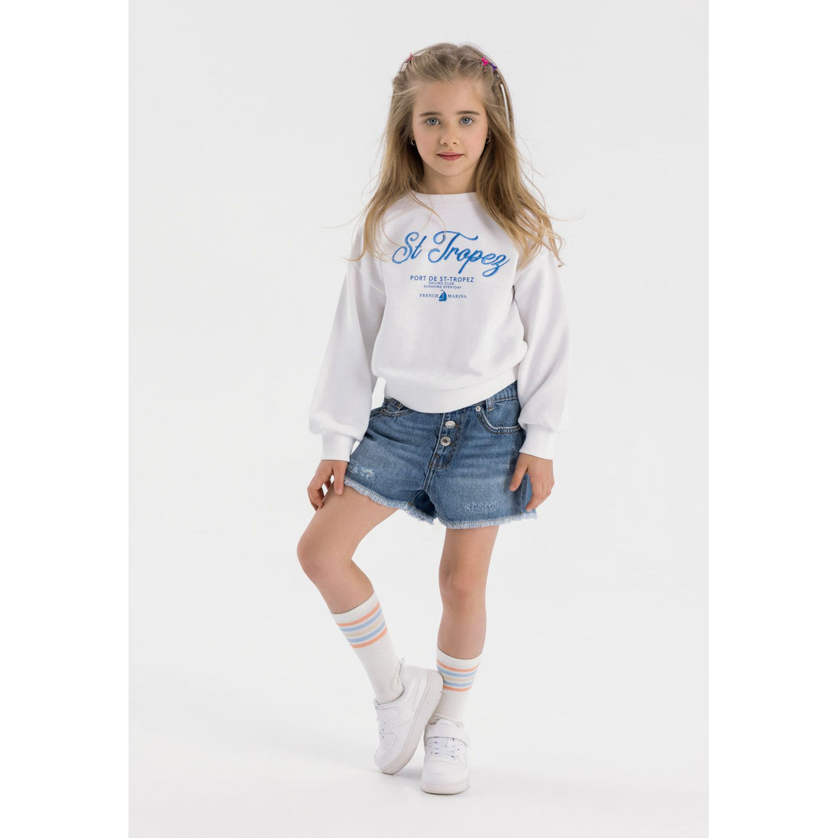 Girls' crew neck sweatshirt in white — complete product view for square Shop card