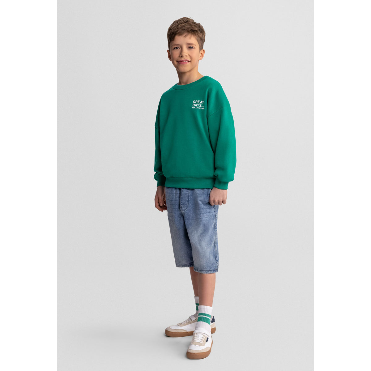 Kids' sweatshirts 2-pack in green and white — complete product view for square Shop card