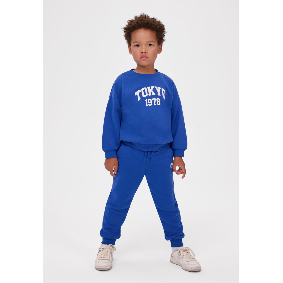 Boys' joggers 3-pack in navy, blue and red — complete product view for square Shop card