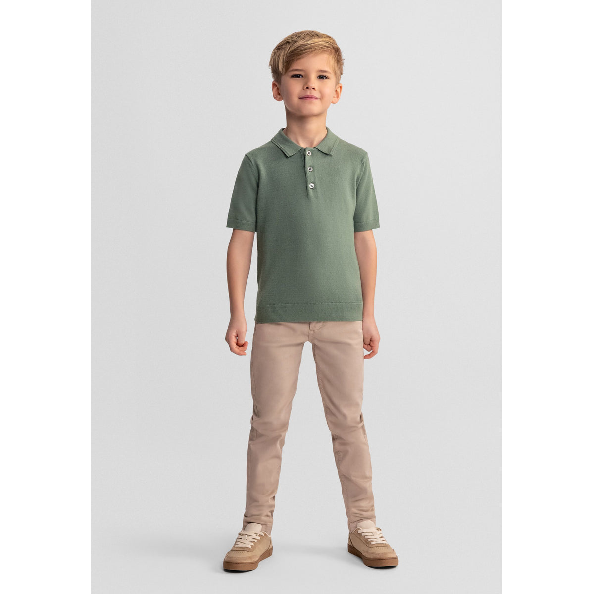 Boys' knitted polo shirt in olive green — complete product view for square Shop card