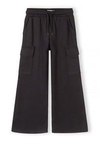 Colour: black