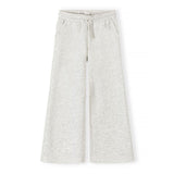 Colour: mottled grey