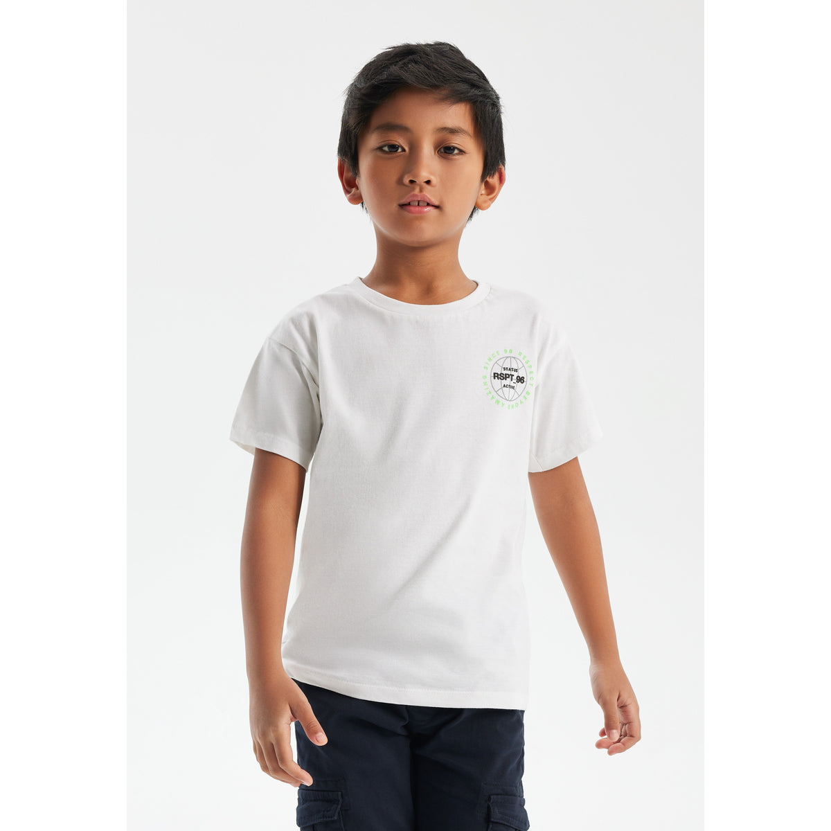 Boys' graphic t-shirt in white — complete product view for square Shop card